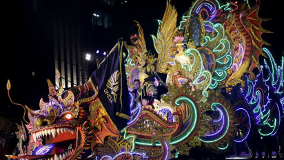 Untuk Pertama Kalinya Pemkot Surabaya Gelar Gemerlap Light Parade Hiasi HJKS ke-730, Ini Kemeriahannya