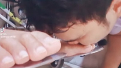 Aldi Taher: Modal “Nyaleg” Cuma Cium Kaki Ibu