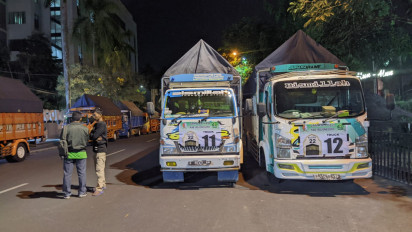 13 Truk Angkut Koper Jemaah Haji Bojonegoro ke Asrama Haji Emabarkasi Surabaya