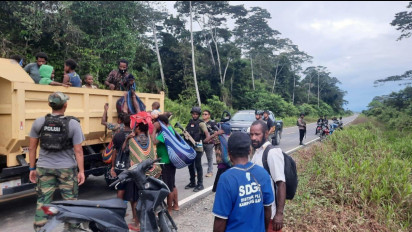Pasca Kontak Tembak TNI-Polri dan KKB, Ops Damai Cartenz Evakuasi 162 Warga Nogolait ke Kota Kenyam