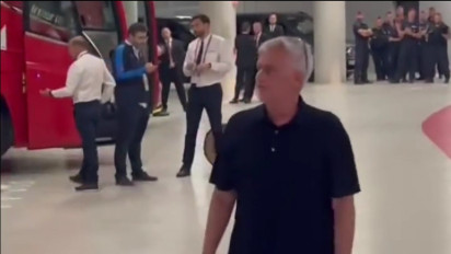 Jose Mourinho Ngamuk di Parkiran Stadion setelah Wasit Anthony Taylor dianggap Tidak Adil Saat Final Liga Europa