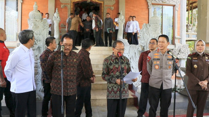 Gubernur Koster Minta Bupati dan Walikota Tertibkan Vila dan Homestay Ilegal di Bali