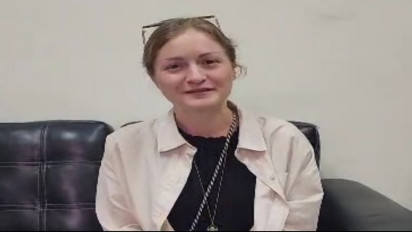 Bule Perempuan Bugil saat Pentas Tari Puri Saraswati Buat Video Permintaan Maaf dan Ingin Kembali Datang ke Bali