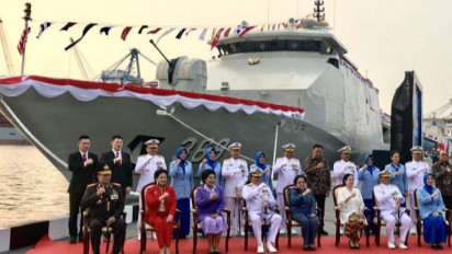 Bukan Jokowi, Megawati Resmikan KRI Bung Karno-369