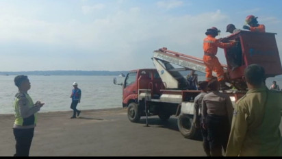 Takut Ketinggalan Kapal, Seorang Penumpang di Surabaya, Nekat Ancam Petugas Jeburkan Diri ke Laut, Ini Kronologisnya