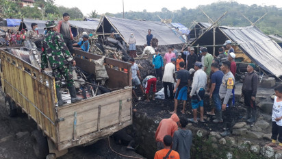 Penanganan Pasca Kebakaran, Sinergitas Pemerintah TNI-Polri Gotong Royong Bantu Warga