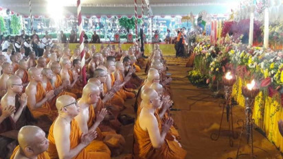 Jelang Puncak Waisak, Api Alam Tri Suci Waisak Disakralkan di Candi Mendut