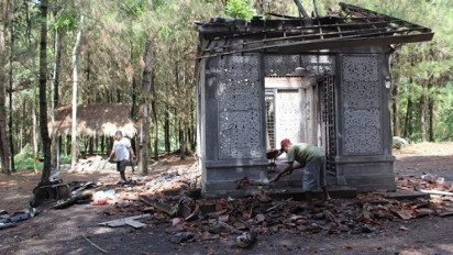 Kafe Milik BUMDes di Candipuro Lumajang Ludes Terbakar secara Misterius, Polisi Lakukan Penyelidikan