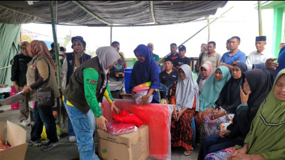 Bantuan Sembako dan Trauma Healing Anak-anak untuk Pengungsi Kebakaran Musuk Sumbawa