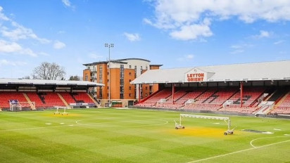 Tak Perlu Beli Tiket Pertandingan Karena Apartemen Ini Menghadap ke Arah Stadion, Tertarik Beli?