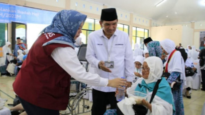 Kloter Perdana Jemaah Calon Haji Embarkasi Padang Masuk Asrama