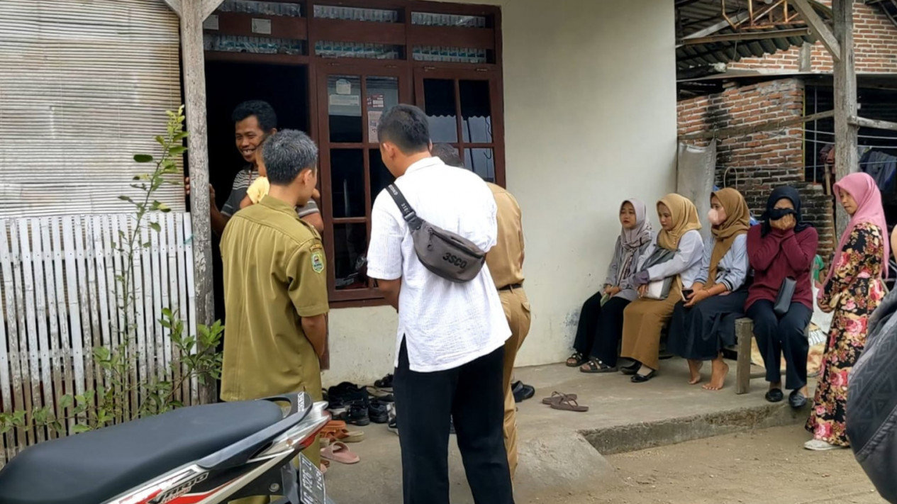 Tak Lanjutkan Proses Hukum, Keluarga 3 Bocah Trenggalek Tuntut Perbaikan Pengelolaan Kolam Renang
            - galeri foto