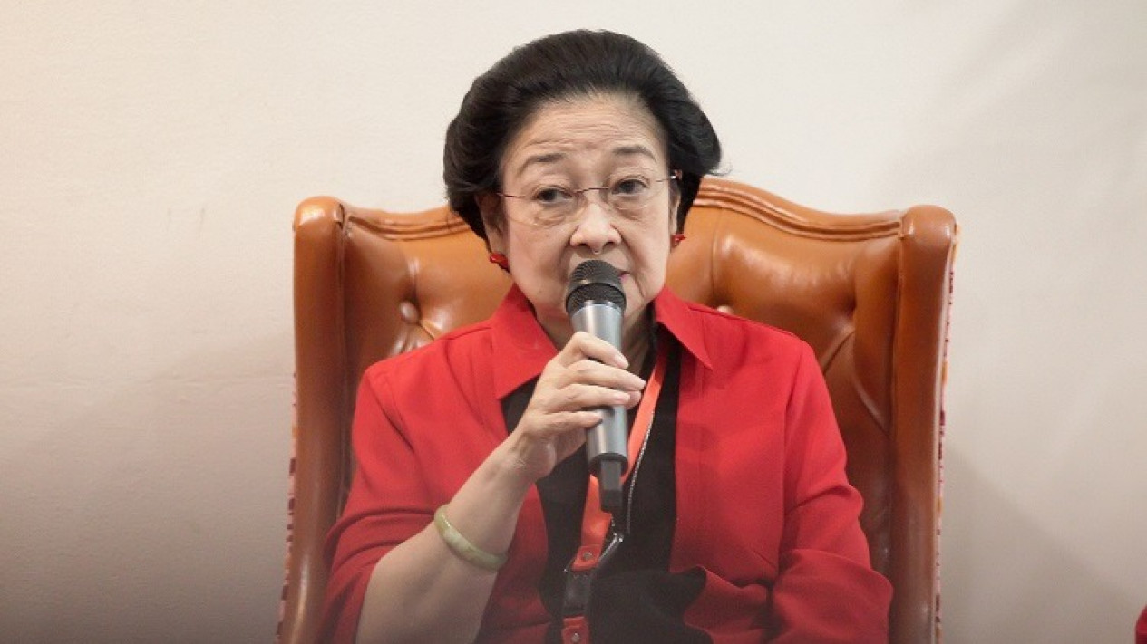 Megawati Sebut Arahan Jokowi Akan Dibahas dan Dirumuskan untuk Hasil Rakernas PDIP
            - galeri foto