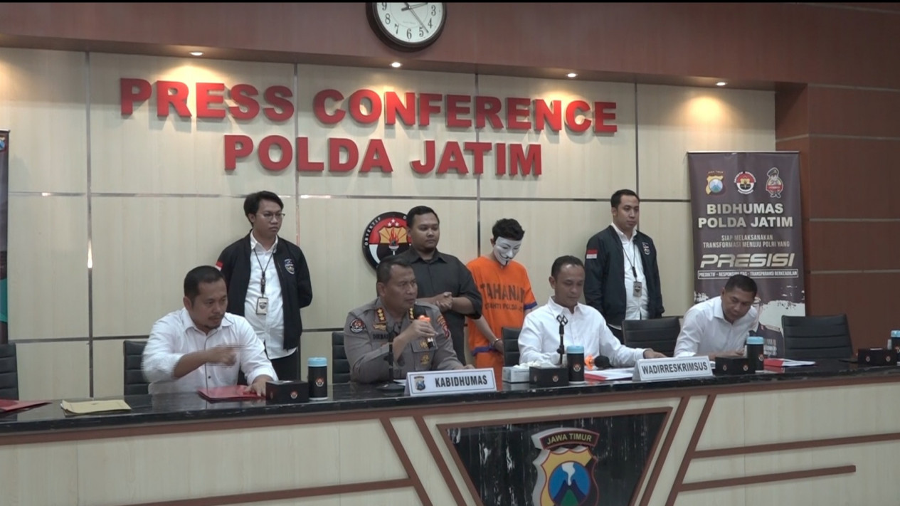 Tunjukkan Eksistensi, Hacker Asal Lumajang Retas Situs Milik Pemkab Malang
            - galeri foto