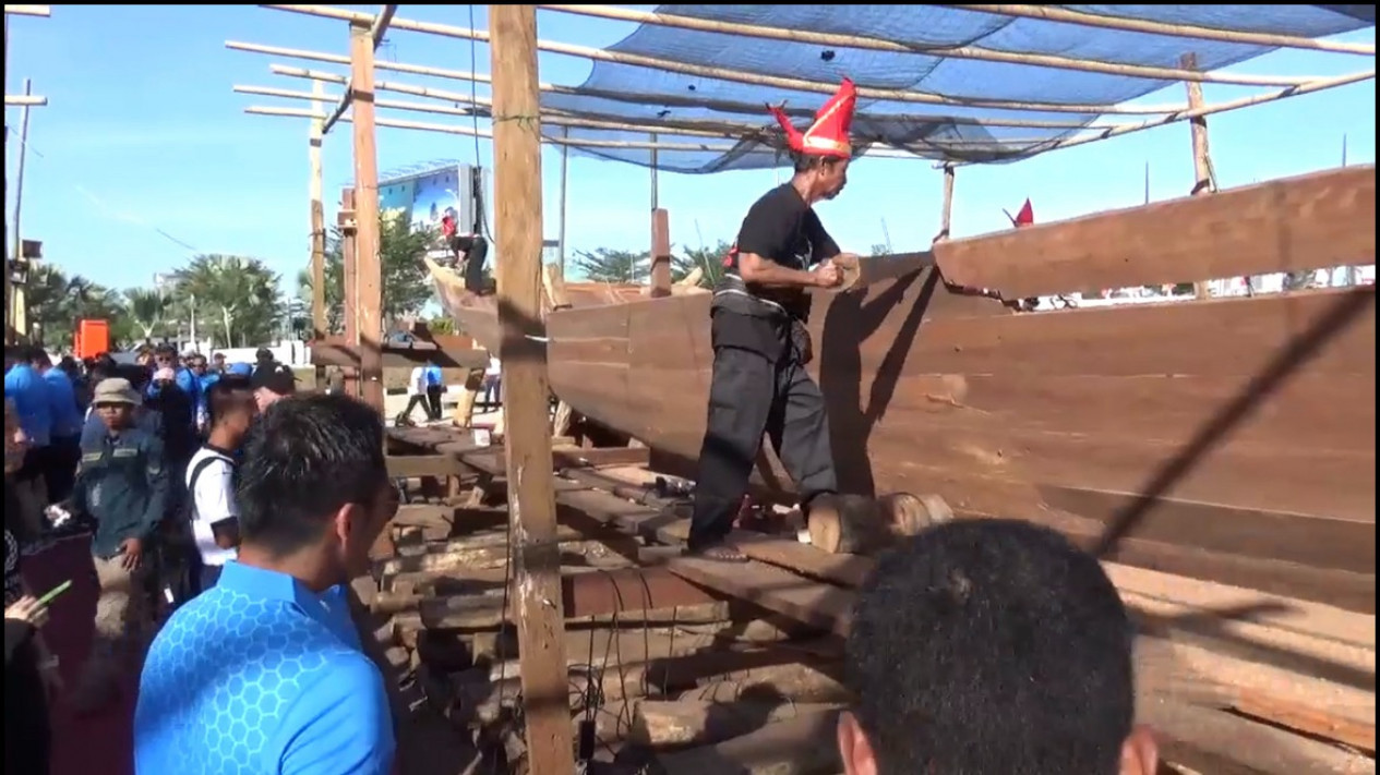 Delegasi MNEK Kunjungi Wisata Perahu Pinisi dan Kuliner
            - galeri foto