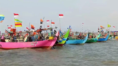 Gelombang Laut Utara Jawa Capai 3 Meter, Ratusan Nelayan Rembang Berhenti Melaut