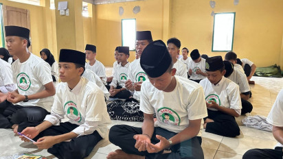 Relawan Ganjar Mengadakan Pelatihan Desain Grafis dan Doa Bersama Ganjar Presiden 2024