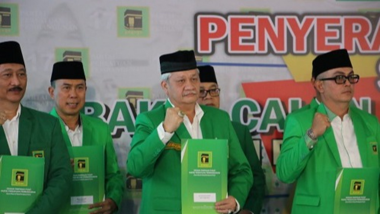 Terima Surat Mandat dari PPP, Mantan Direksi RRI Siap Nyaleg di Banten
            - galeri foto