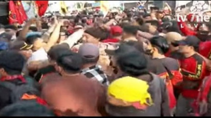 Sidang Haris-Fatia dengan Saksi Luhut Selesai Digelar, Massa Ricuh di Luar PN Jaktim