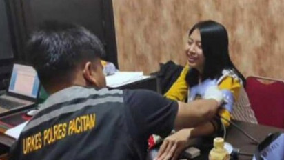 Biduan Dangdut Buang Jasad Bayi di Tegalombo Pacitan, Senyum-senyum saat Diperiksa Polisi