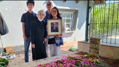 Mantan Duta Besar RI di PBB Nugroho Wisnumurti Dimakamkan di Madiun Sebelah Makam Orang Tua