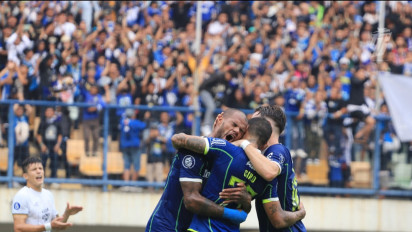 Persib Bandung Pasrah dengan Regulasi Kapasitas 50 Persen Suporter