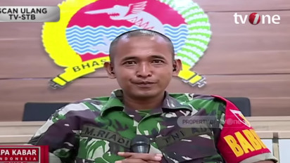 Bikin Masyarakat Setempat Menangis, Serma Riyadi Anggota TNI AD Viral di TikTok Karena Lakukan Hal ini di Desa Hote, Maluku