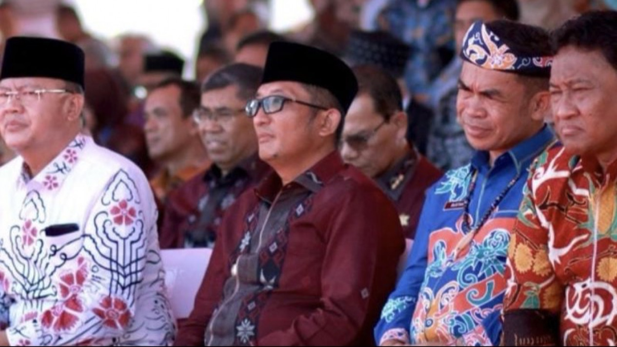 Wali Kota Padang Sebut Penas Tani Diikuti 28 Ribu Peserta
            - galeri foto