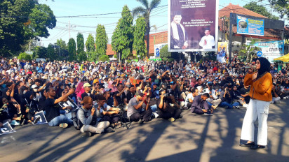 Kepulangan Salma Salsabila Juara Indonesia IDOL XII, Disambut Ribuan Warga Kota Probolinggo