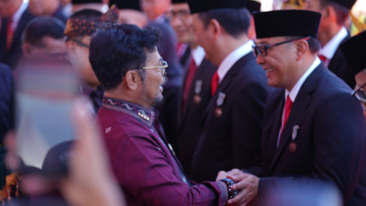 Plt Bupati Bogor Raih Penghargaan Satyalancana Wira Karya