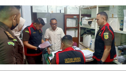 Kejaksaan Negeri Aceh Timur Melakukan Pengeledahan di Kantor Dinas PUPR Setempat