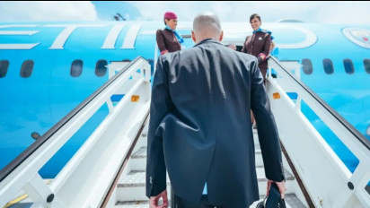 Intip Pesawat Manchester City yang Bawa Trofi Si Kuping Lebar ke Inggis