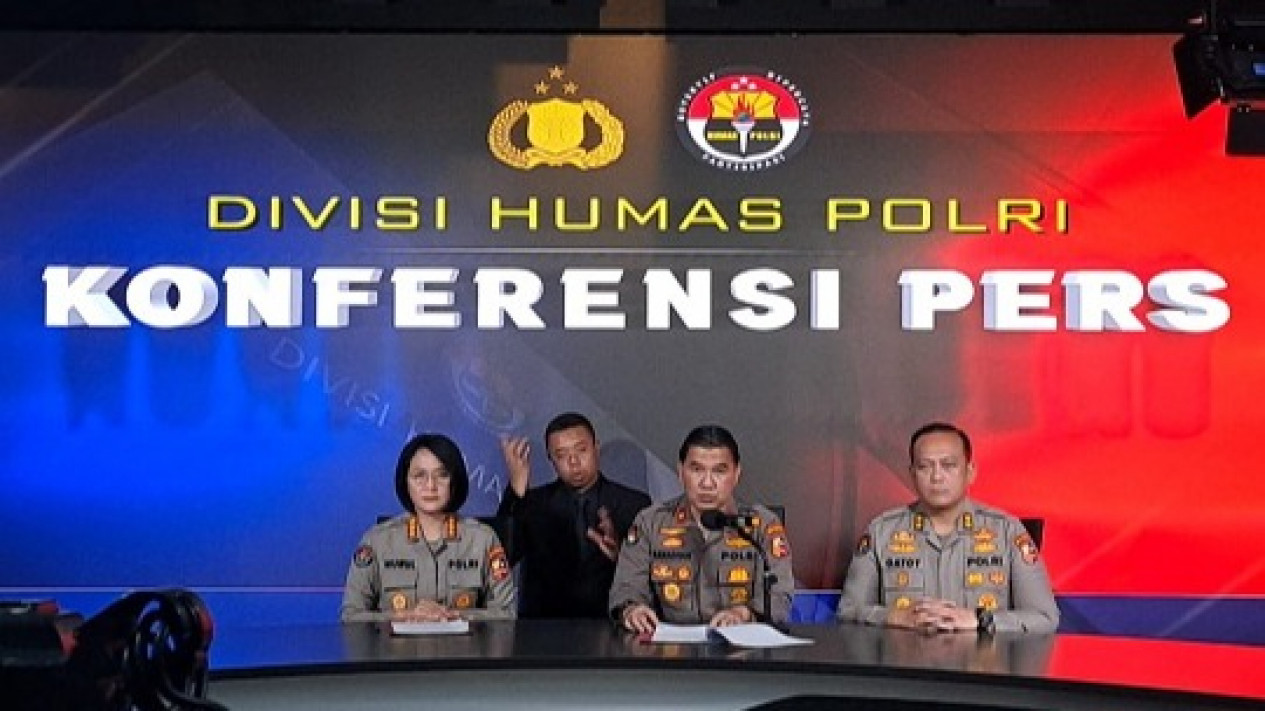 Diduga Halangi Penyidikan, Orang Tua dan Adik Kandung Dito Mahendra Bakal Diperiksa Bareskrim Polri  
            - galeri foto