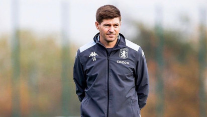 Steven Gerrard Minta Van Dijk Turun Tangan! Ruang Ganti Liverpool Tegang