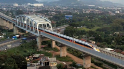 Kereta Api Cepat Jakarta Bandung Mulai Dipacu 220 Km/Jam