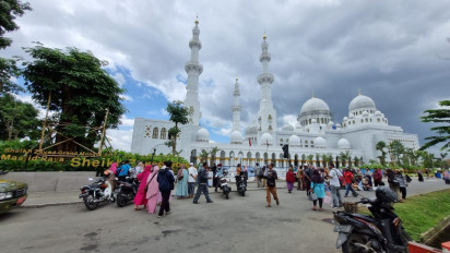 Tukang Las Masjid Sheikh Zayed Solo Belum Dibayar 150 Juta, Gibran: Nanti Kita Urus