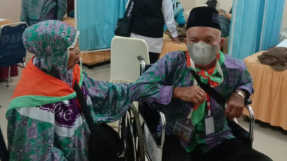 Pasangan Suami Istri Calon Haji Mandailing Natal Tertunda Berangkat Akibat Sakit, Akhirnya Berangkat ke Tanah Suci