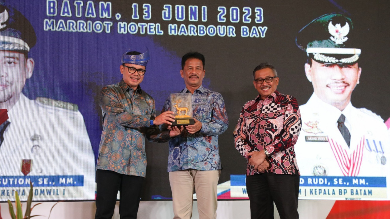 Akselerasi Pembangunan Batam Tuai Pujian, Bima Arya Apresiasi Muhammad Rudi
            - galeri foto