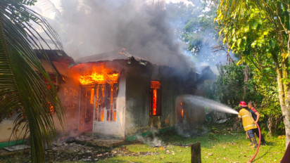 Diduga Dibakar ODGJ, Sebuah Rumah di Bungo Jambi Ludes Dilahap Sijago Merah