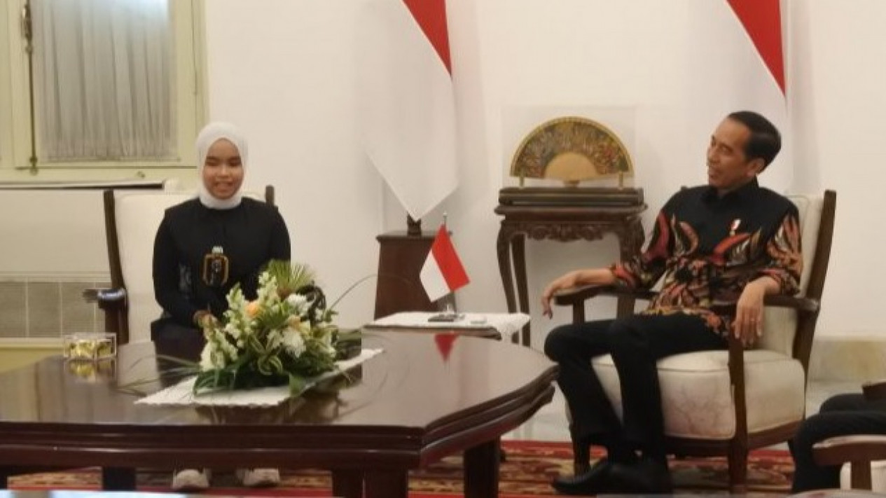 Putri Ariani Terharu Bisa Diundang Presiden Jokowi ke Istana: Tak Menyangka
            - galeri foto