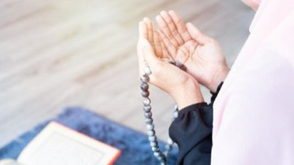 Keutamaan Doa dan Dzikir Petang, Buya Yahya: Siapa yang Hidupkan Waktu Usai Ashar hingga Maghrib Allah Berikan Rezeki Maknawi