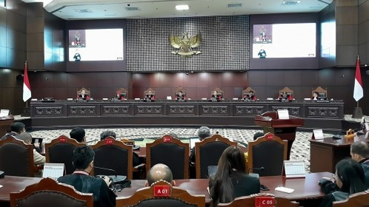 Breaking News: MK Putuskan Sistem Pemilu Terbuka
            - galeri foto