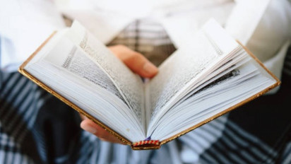 Bacaan Al-Qur'an Surat Al-Baqarah Ayat 106-110 Lengkap Tulisan Arab, Latin, dan Artinya