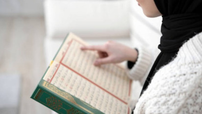 Bacaan Al-Qur'an Surat Al-Baqarah Ayat 131-135 Lengkap Tulisan Arab, Latin, dan Artinya