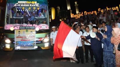 Bupati Tapanuli Selatan dan Ketua TP PKK Berangkatkan dan Dampingi 188 Jamaah Calon Jemaah Haji