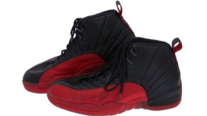 Sepatu Ikon Chicago Bulls Michael Jordan "Flu Game" Laku Rp20 Miliar