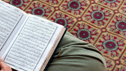 Bacaan Al-Qur'an Surat Al-Baqarah Ayat 181-185 Lengkap Tulisan Arab, Latin, dan Artinya