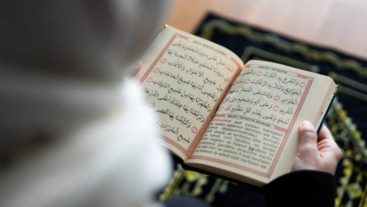 Bacaan Al-Qur'an Surat Al-Baqarah Ayat 221-225 Lengkap Tulisan Arab, Latin, dan Artinya