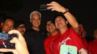 Warga Bali Serbu Ganjar Pranowo, Ramai-ramai Minta Selfie