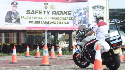 Tingkatkan Kesadaran Berkendara, Polres Lampung Selatan Gelar Perlombaan Safety Riding dalam Rangka Hari Bhayangkara ke-77